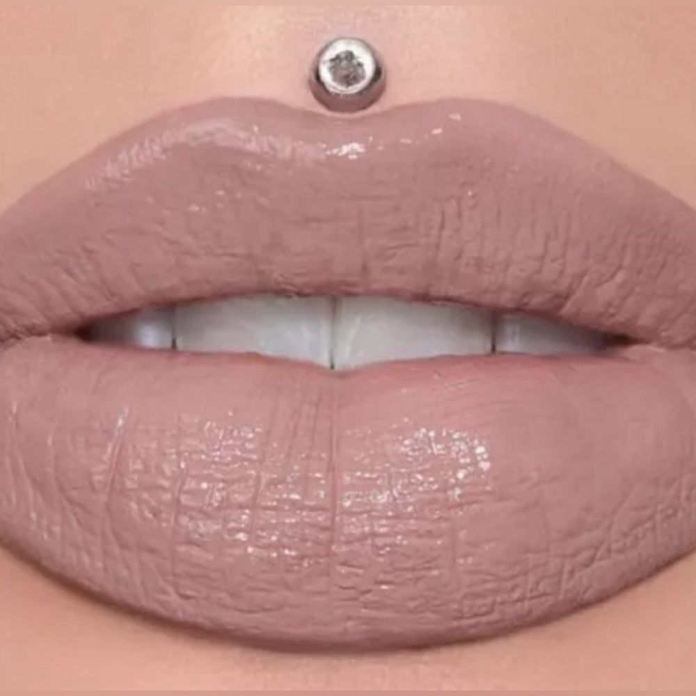 Jeffree Star Supreme Lip Gloss Naked In The Dark NIB